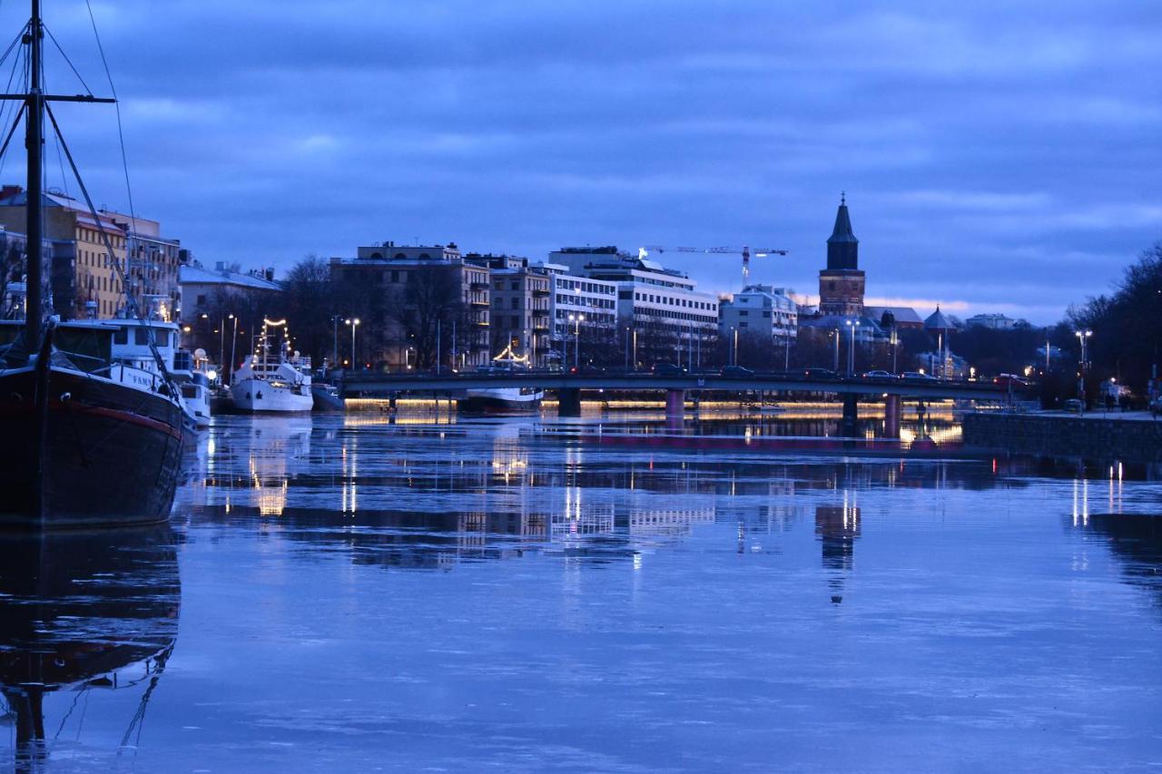 Riverside Lux With 2 Bedrooms, Car Park Garage And Sauna ตูร์กู ภายนอก รูปภาพ